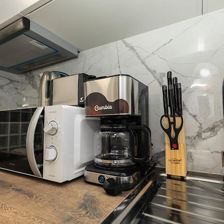 Ra Apartamentos Sevilla อาลิกันเต ภายนอก รูปภาพ