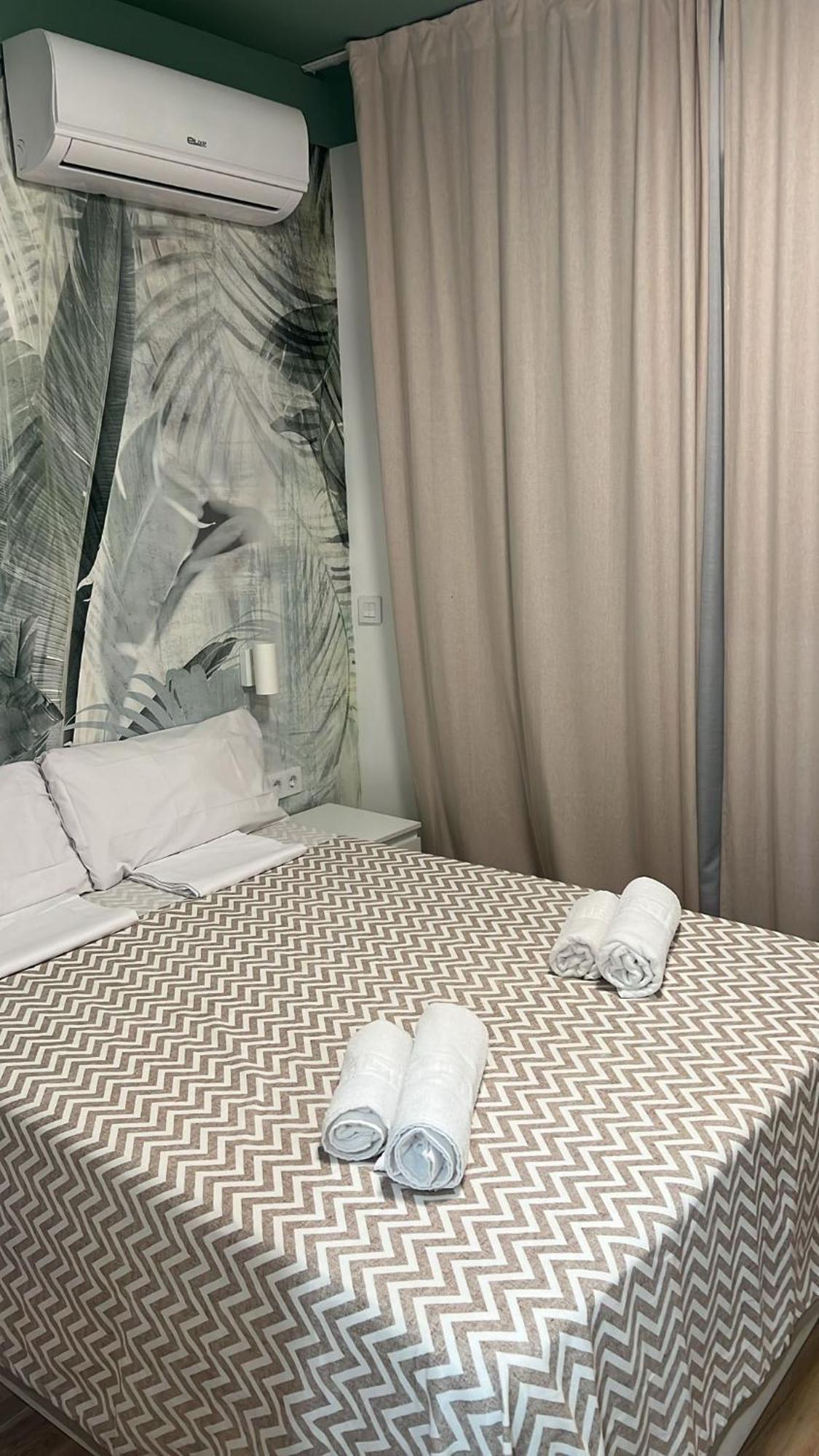 Ra Apartamentos Sevilla อาลิกันเต ภายนอก รูปภาพ