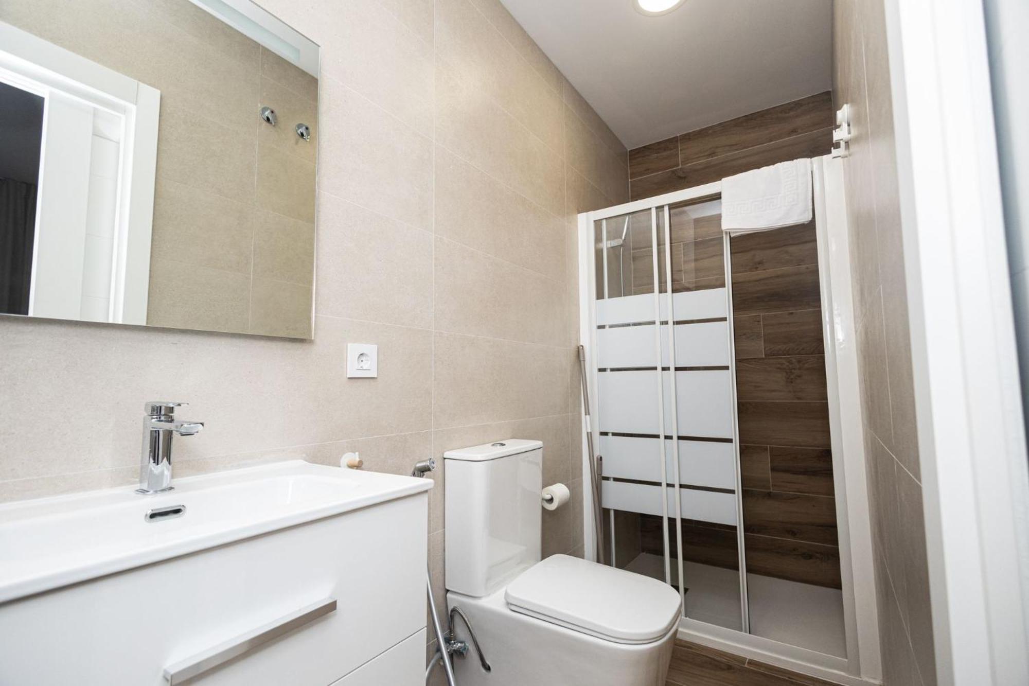 Ra Apartamentos Sevilla อาลิกันเต ภายนอก รูปภาพ