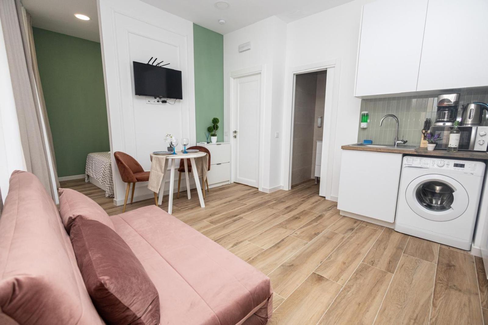 Ra Apartamentos Sevilla อาลิกันเต ภายนอก รูปภาพ