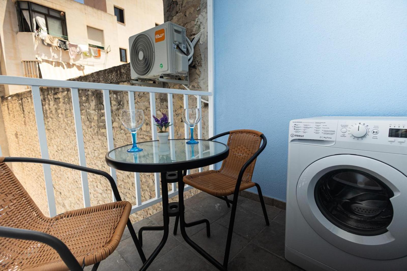 Ra Apartamentos Sevilla อาลิกันเต ภายนอก รูปภาพ