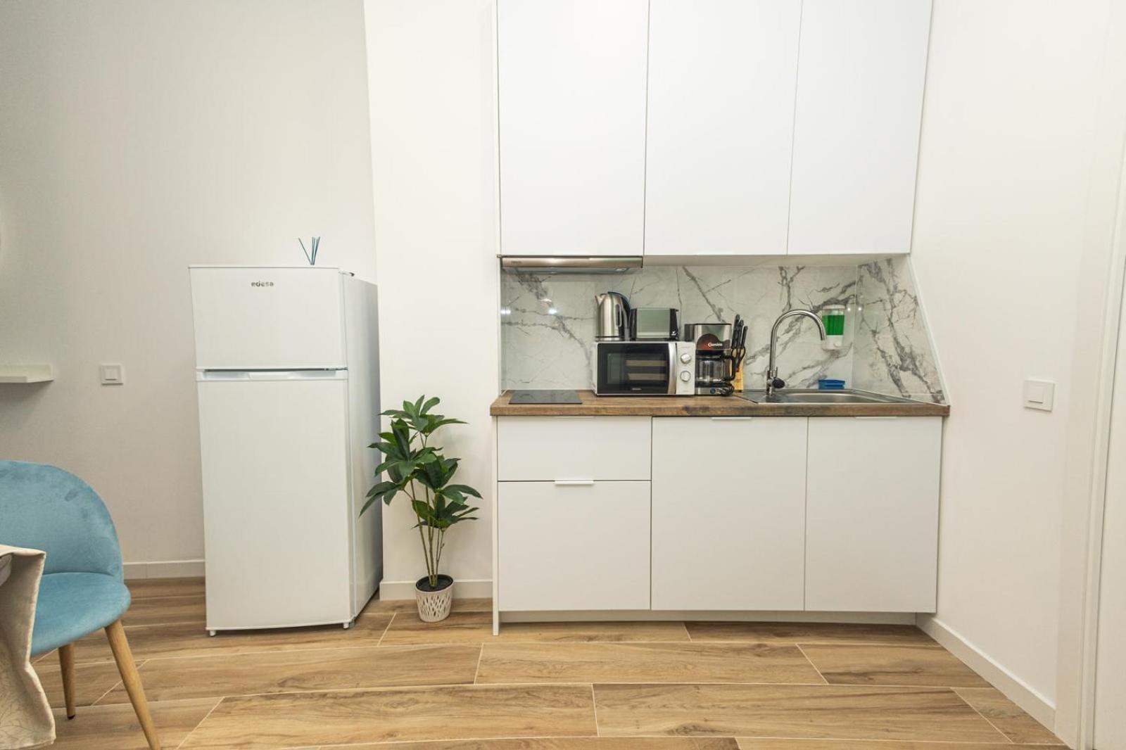 Ra Apartamentos Sevilla อาลิกันเต ภายนอก รูปภาพ