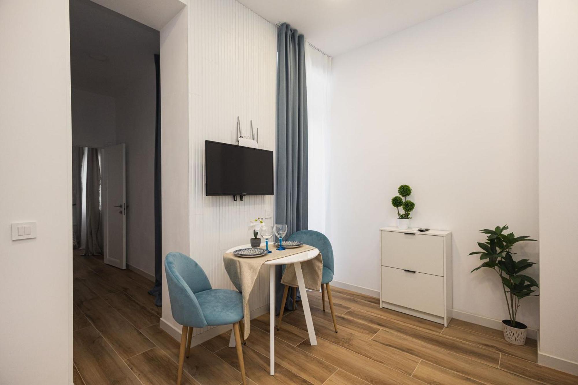 Ra Apartamentos Sevilla อาลิกันเต ภายนอก รูปภาพ
