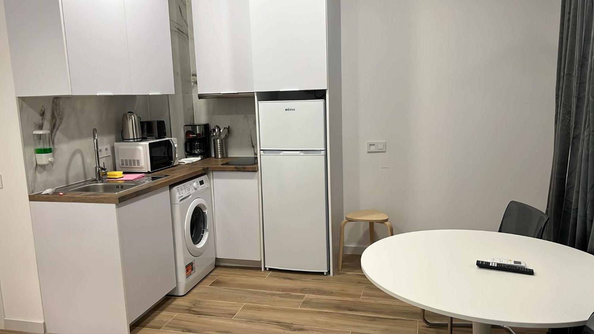 Ra Apartamentos Sevilla อาลิกันเต ภายนอก รูปภาพ